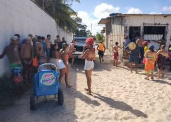 Ataque a tiros deixa homem ferido em praia de Acaú