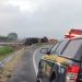 BR-230 é interditada após caminhão que transportava gasolina tombar na PB