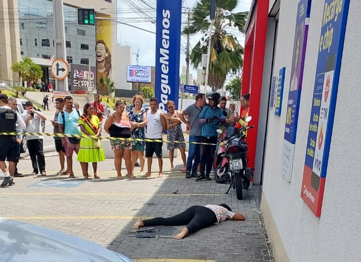 Ataque a tiros mata mulher e deixa homem ferido no Retão de Manaíra, em JP