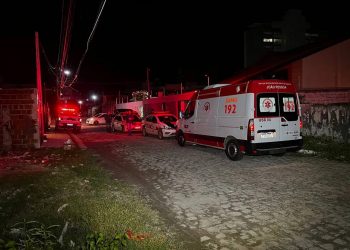 Funcionários são feitos reféns durante assalto, em Intermares