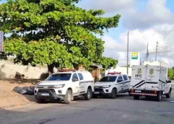 Funcionário de lava jato é morto a tiros e arrastado por ruas de Bayeux