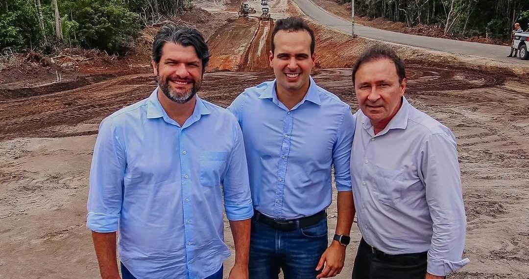 Leo Bezerra inspeciona construção do Arco Metropolitano de João Pessoa