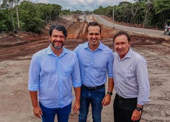 Leo Bezerra inspeciona construção do Arco Metropolitano de João Pessoa