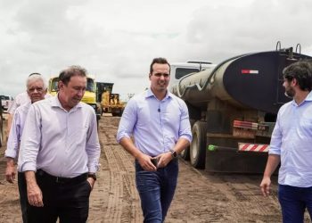 Lucas Ribeiro inspeciona obras do Arco Metropolitano, em João Pessoa