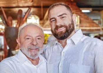 Filho de Lula critica exclusão do nome de Marisa Letícia em publicação nas redes do presidente