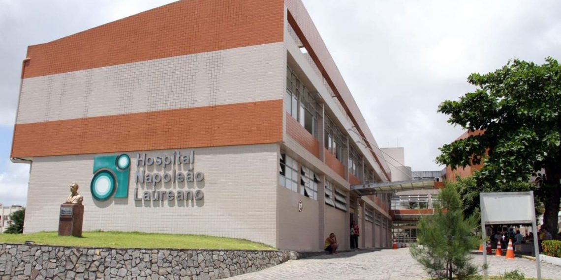 PMJP lembra repasses de R$ 50 milhões e cobra atendimento a pacientes no Napoleão Laureano