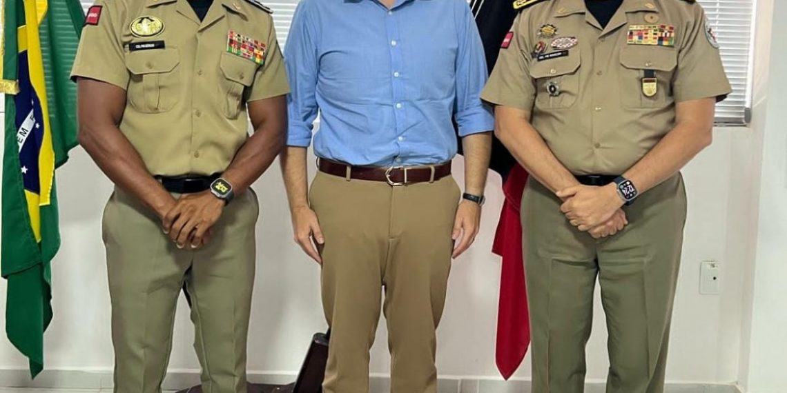 Deputado Federal Raniery solicita Unidade da Cavalaria da PMPB e Centro de Equoterapia para Guarabira