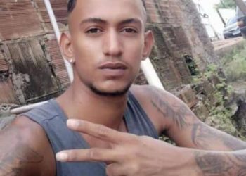 Homem é perseguido por criminosos e executado com tiros na cabeça, no Geisel