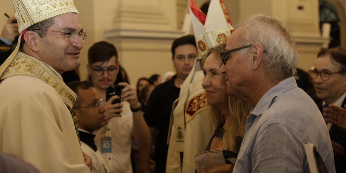 Cícero Lucena dá boas-vindas a Dom Alcivan Tadeus e deseja cumprimento de missão de paz junto aos fiéis