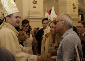 Cícero Lucena dá boas-vindas a Dom Alcivan Tadeus e deseja cumprimento de missão de paz junto aos fiéis