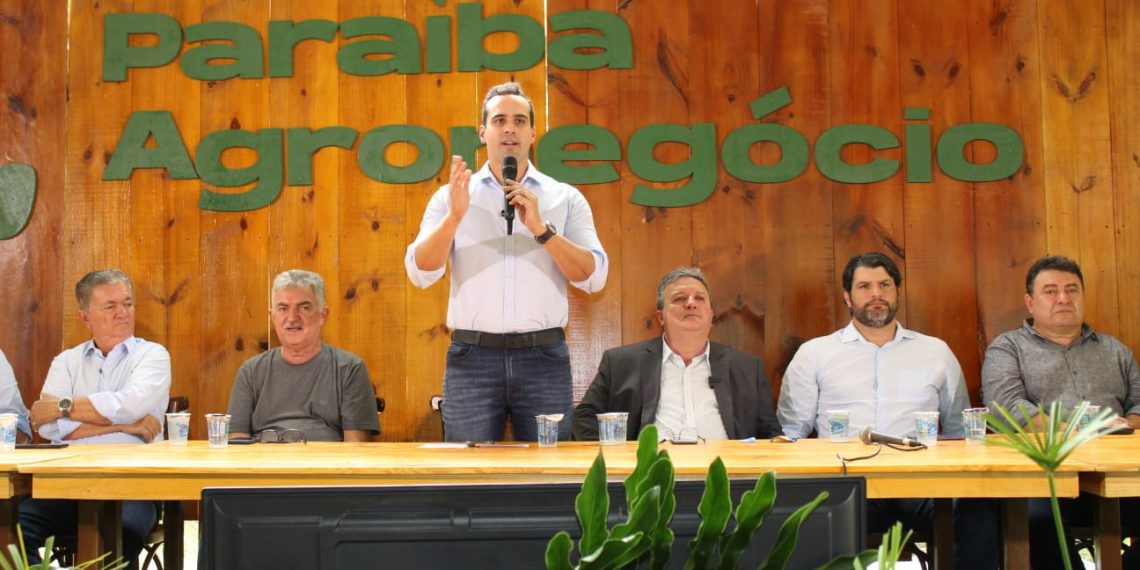 Mulher é assassinada a tiros dentro de casa; ex-companheiro é suspeito do crime