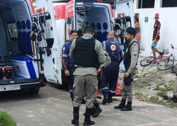 Homem é morto a tiros após deixar filho na escola, em João Pessoa