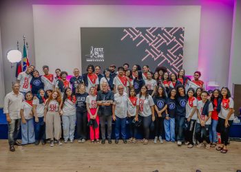 Cícero Lucena destaca assistência especializada da Prefeitura e projeta ampliar acolhimento de pacientes raros na Capital