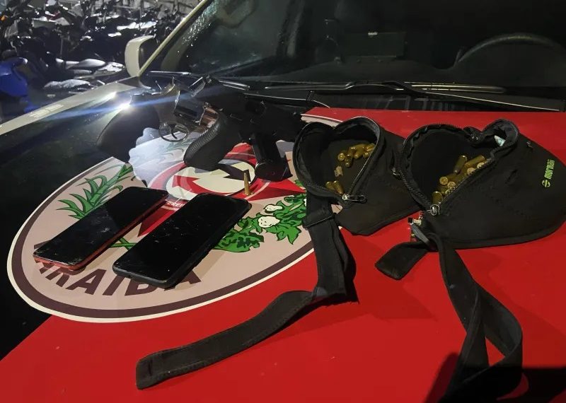 PM apreende armas com dupla acusada de homicídios em Bayeux