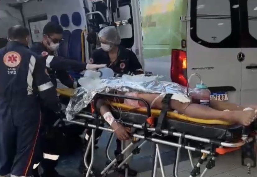 Homem é socorrido após ser atingido por tiros em Bayeux