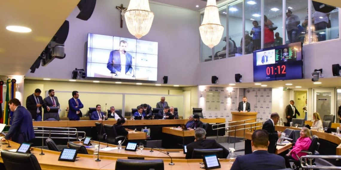 ALPB realiza sessão com mensagem do governador nesta quarta