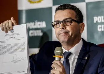 Delegado preso por suspeita de arquitetar morte de Marielle passou parte da infância na Paraíba