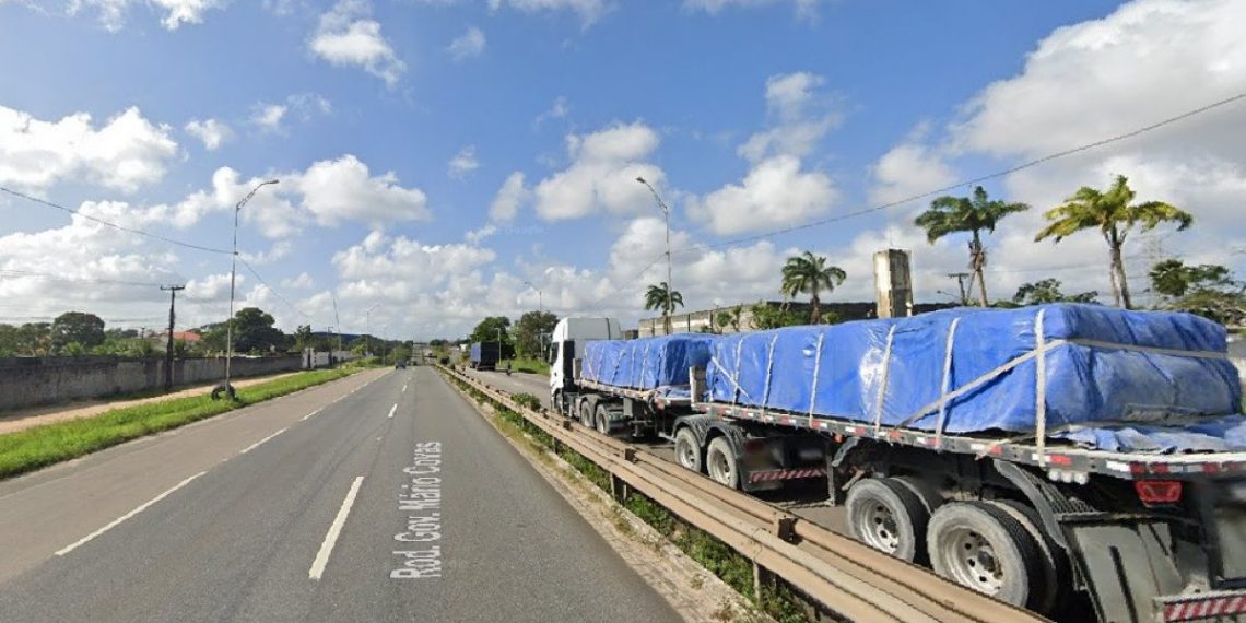 Casal morre em acidente entre carro e caminhão no Litoral Sul da PB