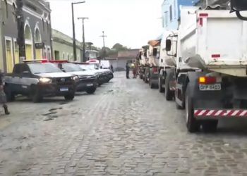 Operação faz a demolição de estruturas irregulares em área de preservação