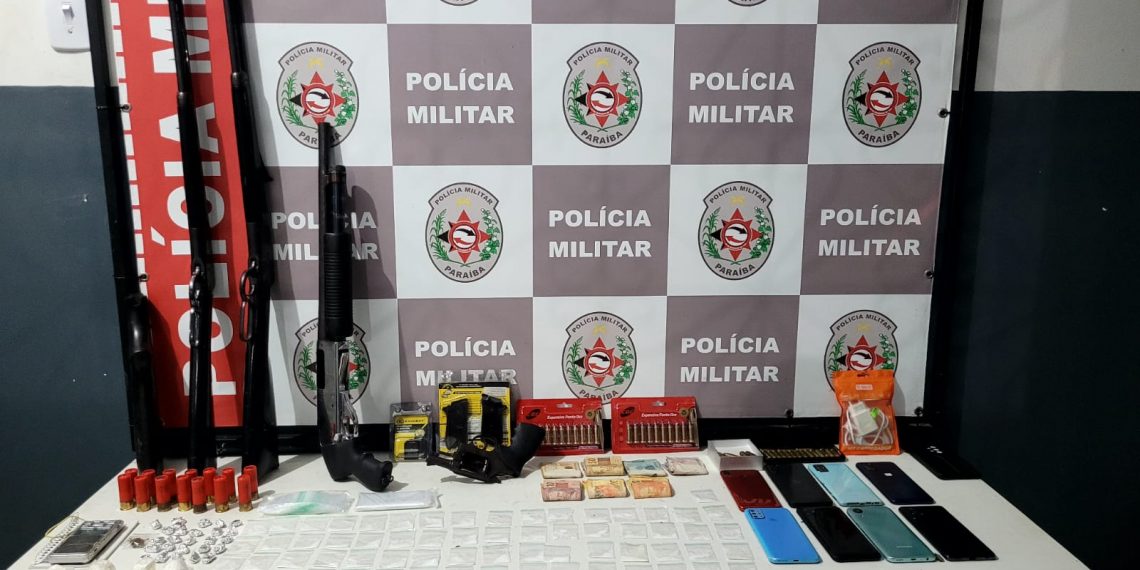 Polícia prende dois suspeitos e apreende armas de fogo durante ações preventivas na Paraíba