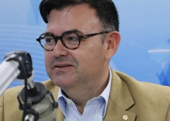 Raniery admite união, mas sugere rompimento de Léa com prefeito e quer Camila na base de João