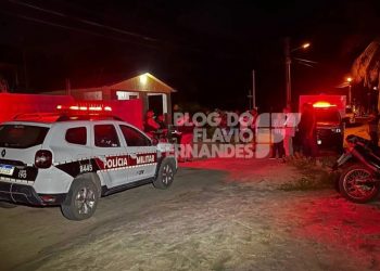 Homem é morto e filho é baleado na cidade de Conde