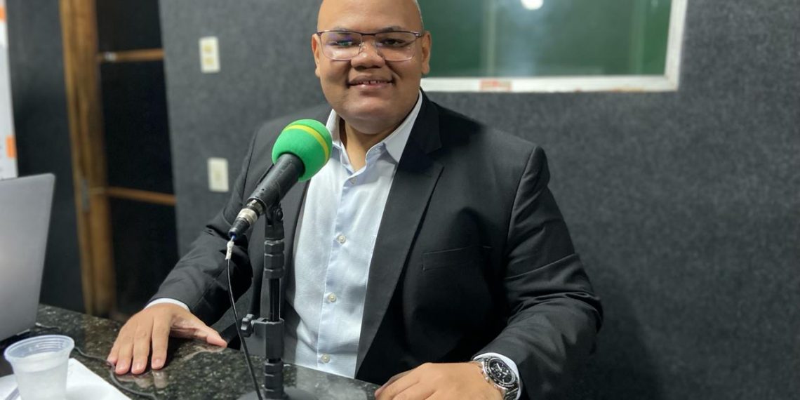 Em artigo, advogado Leandro Carvalho celebra avanços dos direitos do consumidor; confira