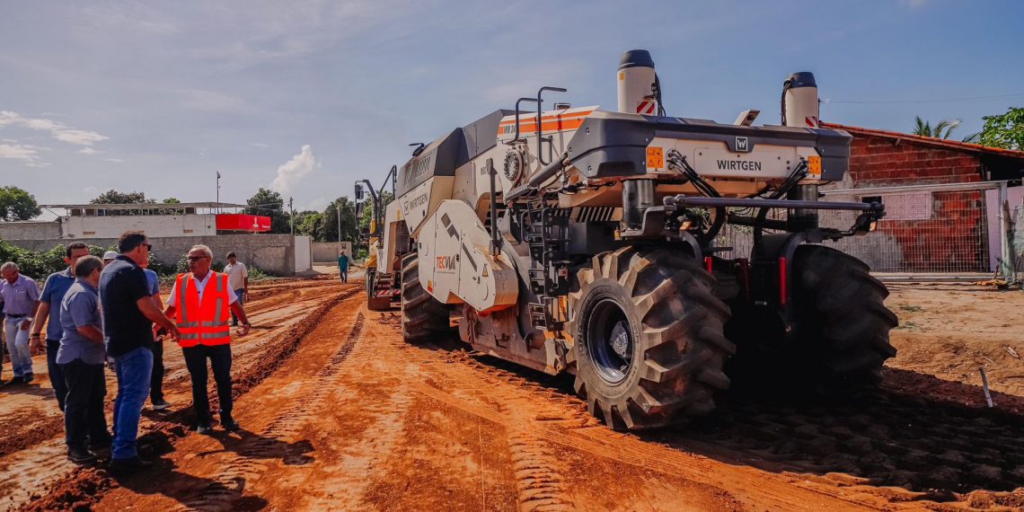 Cícero Lucena inspeciona obras da Orla Sul e projeta conclusão da primeira etapa para o mês de junho