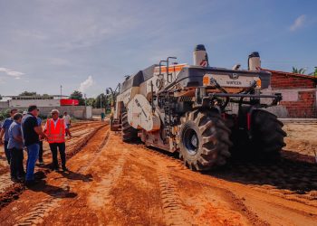 Cícero Lucena inspeciona obras da Orla Sul e projeta conclusão da primeira etapa para o mês de junho