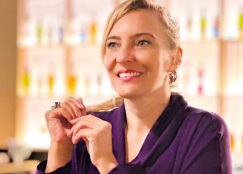 Assembleia Legislativa aprova ‘Título de Cidadã Paraibana’ para jornalista Andréia Barros