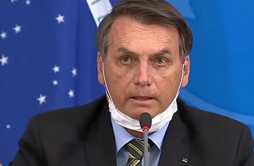PF indicia Bolsonaro, Cid e deputado por falsificação de certificado vacinal