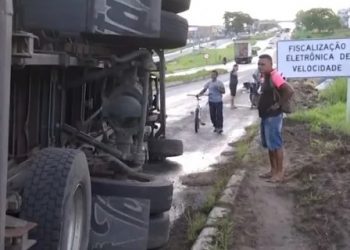 Professor é morto a tiros em calçada de escola no José Américo, em João Pessoa