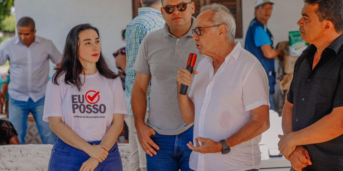 Cícero Lucena entrega uma tonelada de sementes de milho a produtores da região de Gramame e destaca incentivo da Prefeitura a agricultura familiar