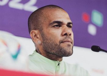 Daniel Alves paga fiança e será solto a qualquer momento na Espanha
