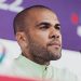 Daniel Alves paga fiança e será solto a qualquer momento na Espanha