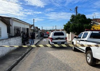 Jovem é assassinado a tiros na frente de casa, em Santa Rita
