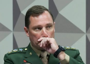 Mauro Cid é preso após vazamento de áudios em que critica Moraes e PF