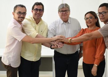 Candidatos à reeleição, prefeitos de Tavares e São Domingos se filiam ao PSB 