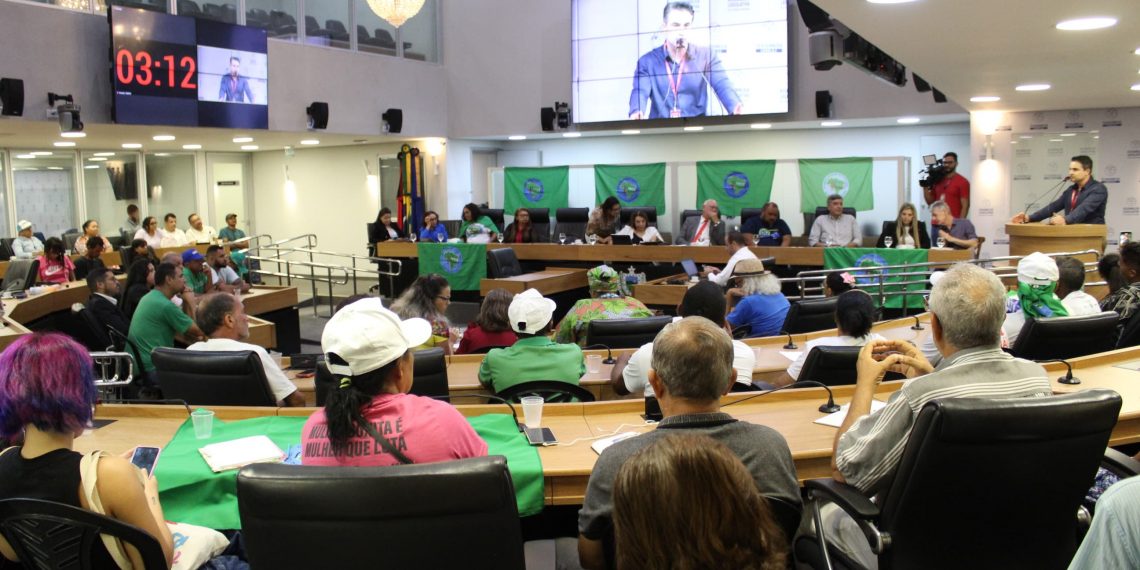 ALPB debate situação dos catadores de materiais recicláveis na Paraíba durante Audiência Pública