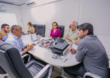 Leo Bezerra ressalta fortalecimento de gestão de riscos da Prefeitura de João Pessoa em reunião estratégica com equipe