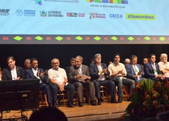 Cícero Lucena destaca fortalecimento das parcerias, durante Caravana Federativa que reúne 34 ministérios do Governo Federal