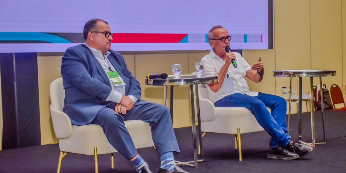 Cícero Lucena apresenta experiências da Prefeitura desde a pandemia até os avanços em diversas áreas