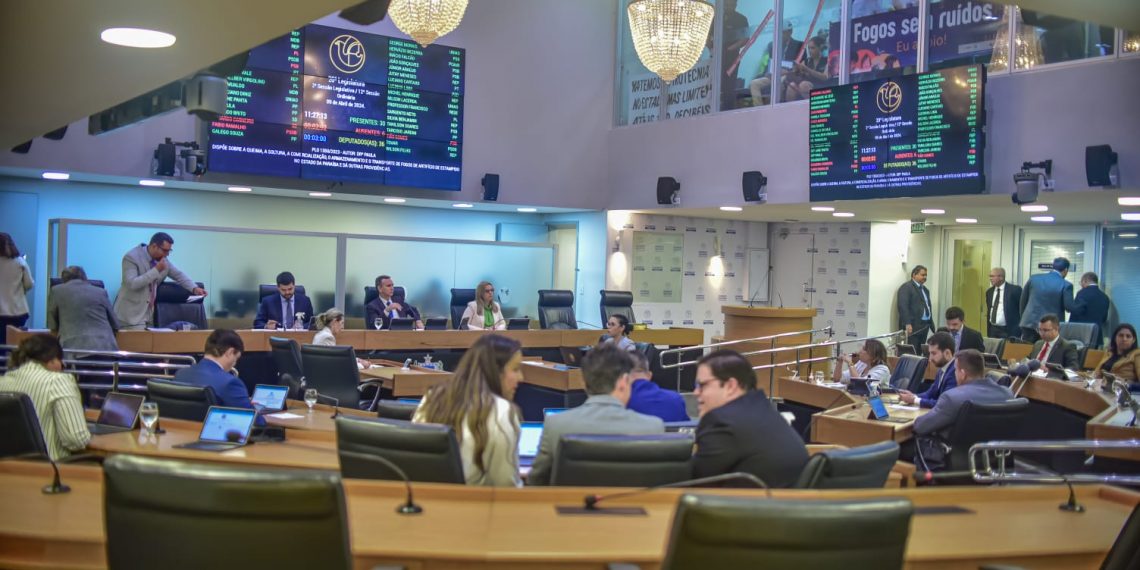 ALPB aprova projeto que proíbe fogos de artifício com estampido na Paraíba