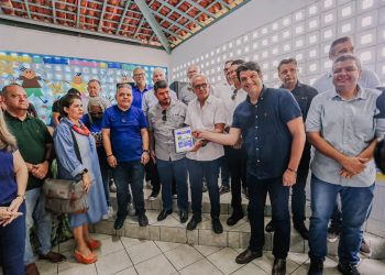 Prefeito autoriza a reconstrução de CMEI no Valentina Figueiredo, que terá aumento de vagas para estudantes
