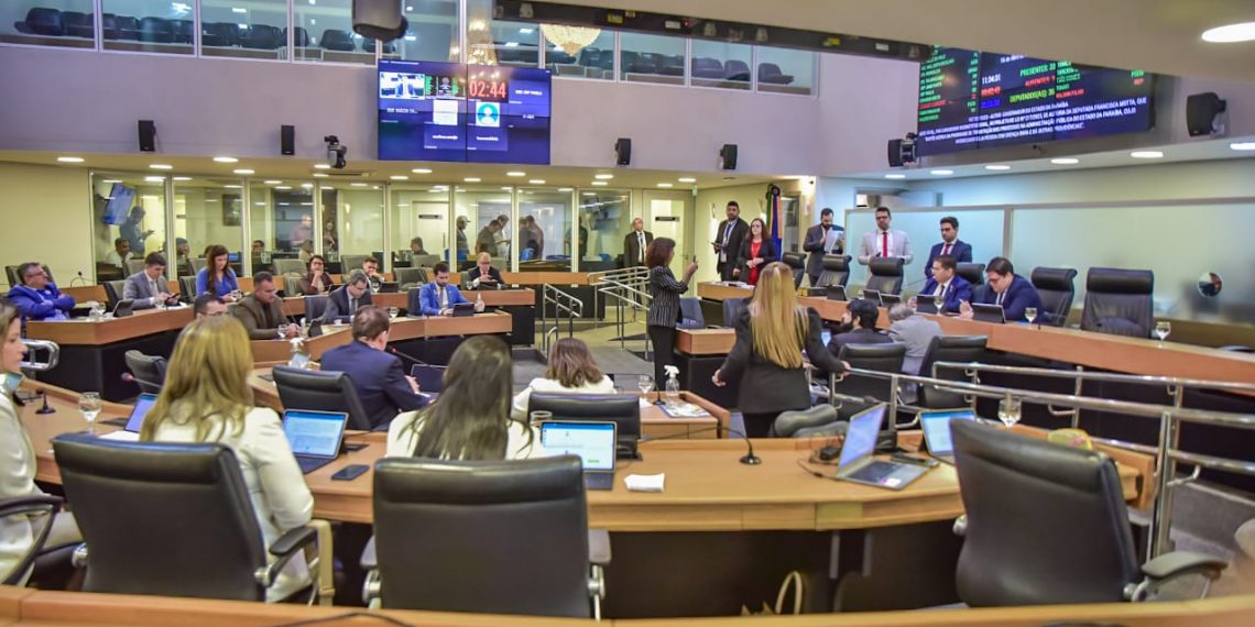 ALPB aprova projeto que assegura acompanhantes para mulheres em procedimentos médicos que envolvam sedação