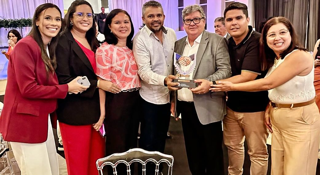 João Azevêdo prestigia evento do Sebrae que premiou práticas empreendedoras de municípios paraibanos