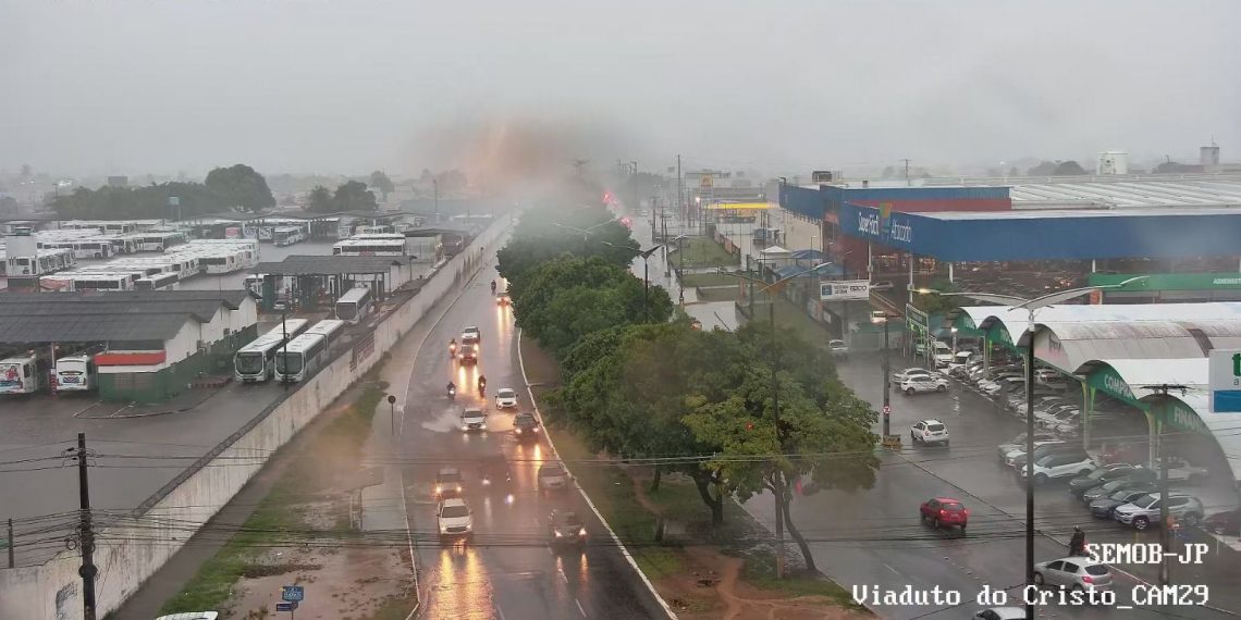 Prefeito dá largada no Festival de Natação e Aquathlon e destaca incentivo ao esporte para fazer de João Pessoa uma cidade com mais qualidade de vida