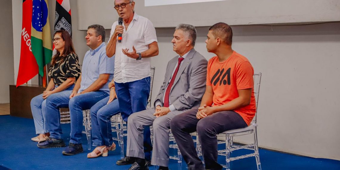 Prefeitura lança edital 2024 do Apoio Universitário para 300 estudantes e programa chega à marca de 735 beneficiados