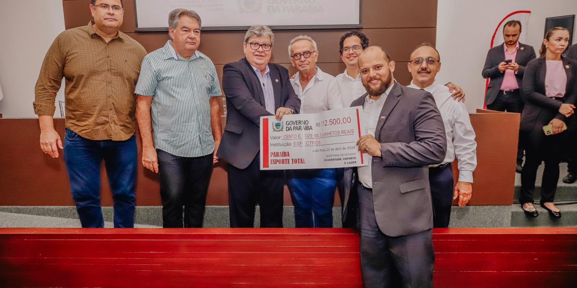 Prefeito celebra Bolsa Esporte, ressalta parceria com o Governo do Estado e projeta fortalecimento do setor na Capital