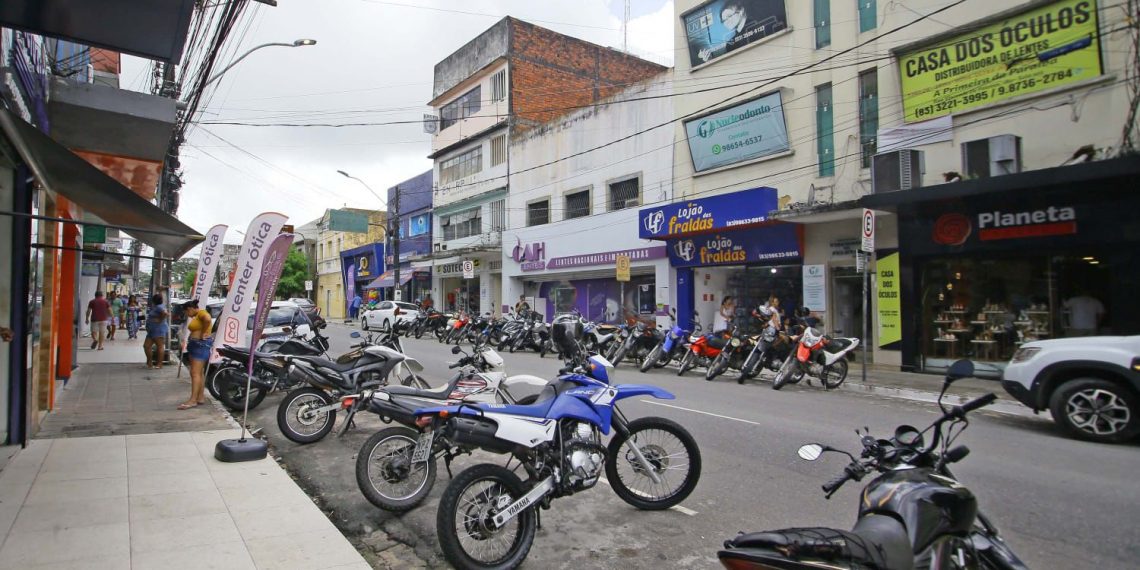 Prefeitura leva serviços para Feira de Negócios e concede incentivos fiscais a interessados em investir no Centro Histórico